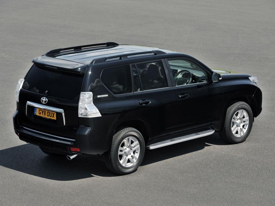  Toyota Land Cruiser Prado 150 60th Anniversary 2011 года  (UK) (фото 8 из 20)